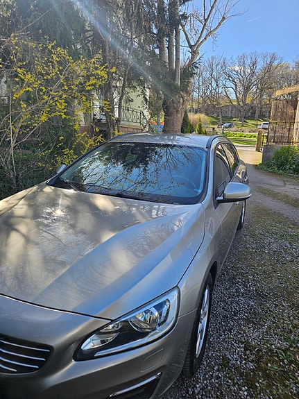 Volvo V60 4 of 5