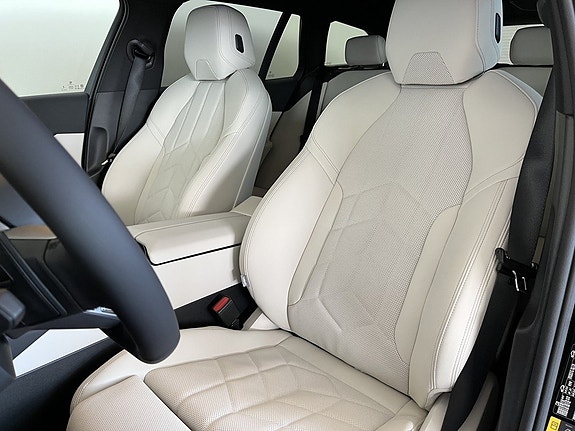 BMW 530e 7 of 14