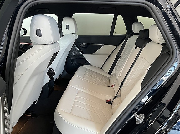 BMW 530e 11 of 14