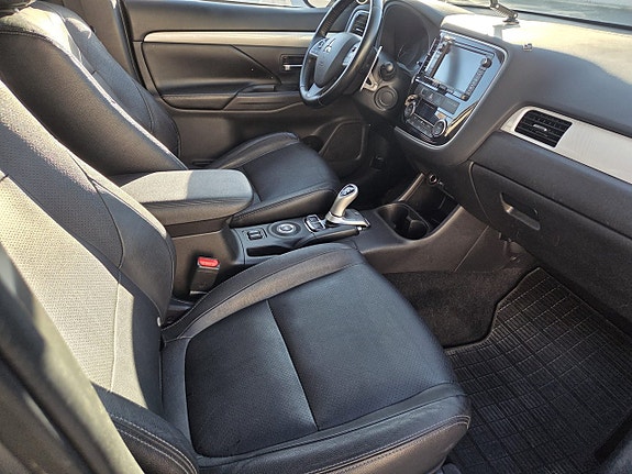 Mitsubishi Outlander 12 of 14