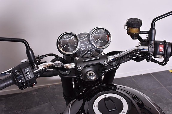 Kawasaki Z900RS ENDAST 1 EX! SPARA 15 600 Kr! 17 of 19