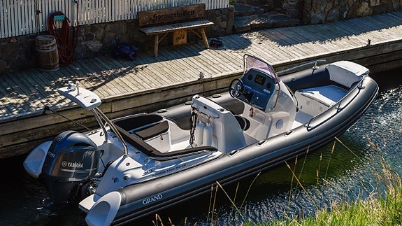 Grand GL 650 BE -26 Yamaha F 150 LCC -26 4 of 5