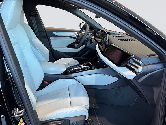 Audi A6 12 of 13