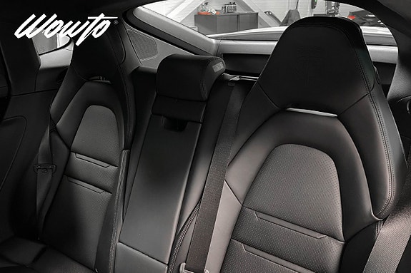 Porsche Panamera 4 14 of 23