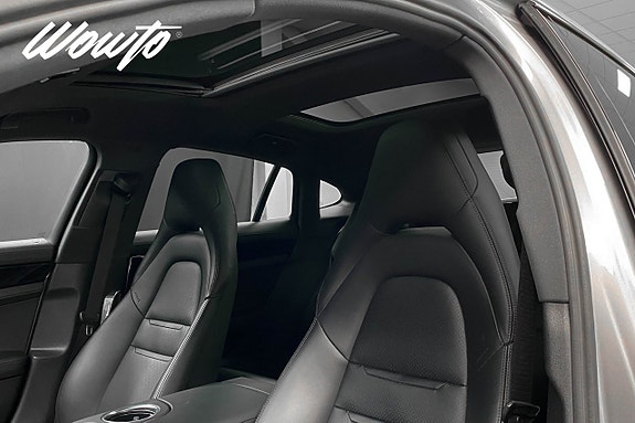 Porsche Panamera 4 13 of 23