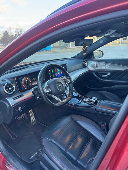Mercedes-Benz E43 5 of 10