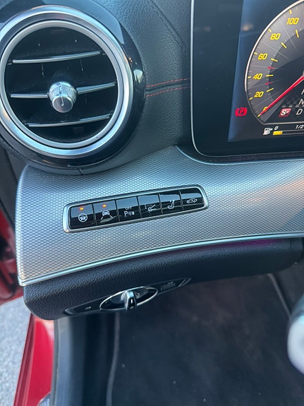 Mercedes-Benz E43 4 of 10