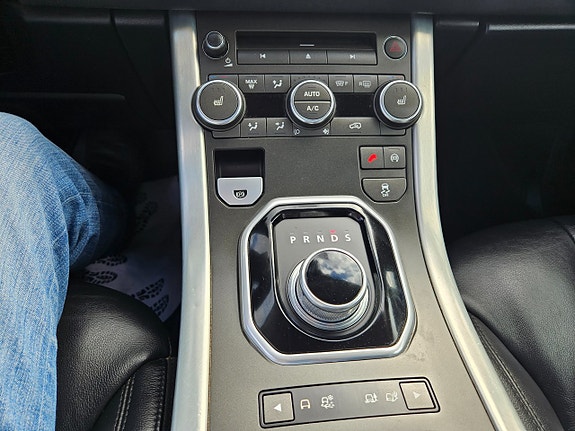 Land Rover Range Rover Evoque 17 of 21