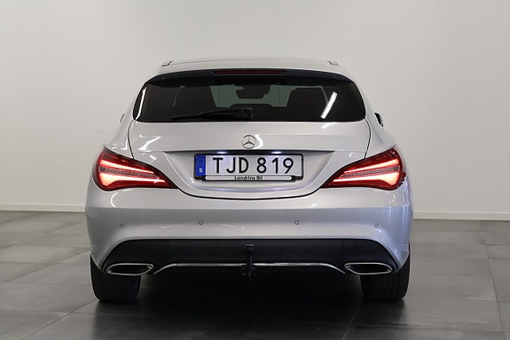 Mercedes-Benz CLA220 d 4 of 5
