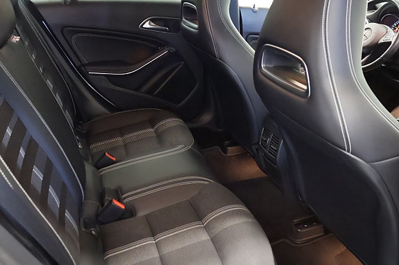 Mercedes-Benz CLA220 d 9 of 17