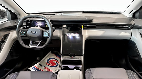 Ford Explorer 4 of 10
