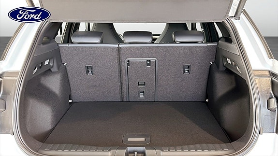 Ford Explorer 10 of 10