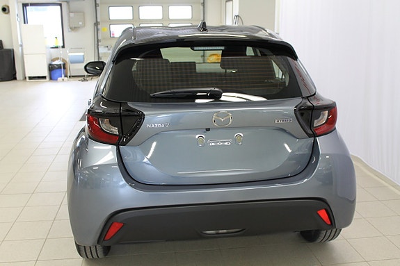 Mazda 2 4 of 5