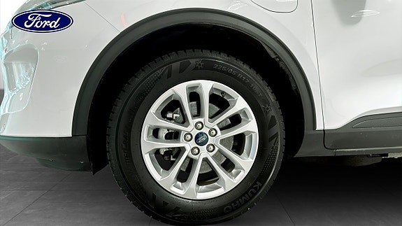 Ford Kuga 9 of 12