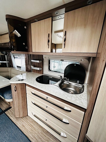Hobby 560 UL DE LUXE FÖRTÄLT, MOVER 6 of 13