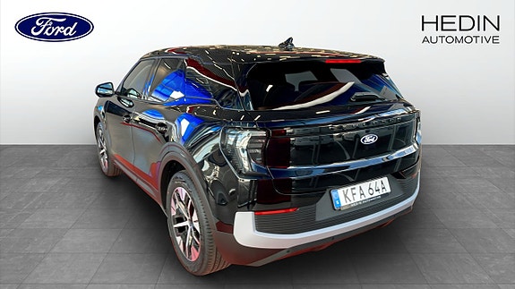 Ford Explorer 2 of 9