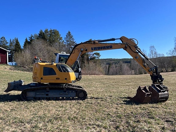 Liebherr R914 Compact EC-oil 3 skopor 6 of 19