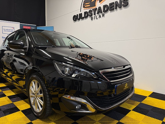 Peugeot 308 4 of 5