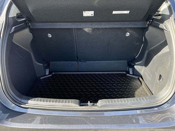 Toyota Yaris 9 of 9