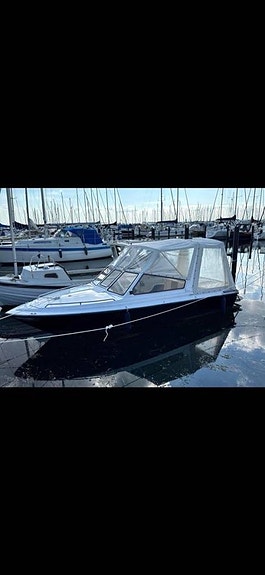 Motorbåt Hellas Mercruiser 3.0