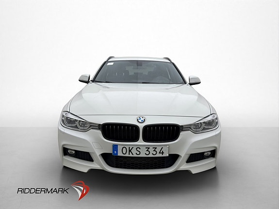 BMW 320 2 of 5