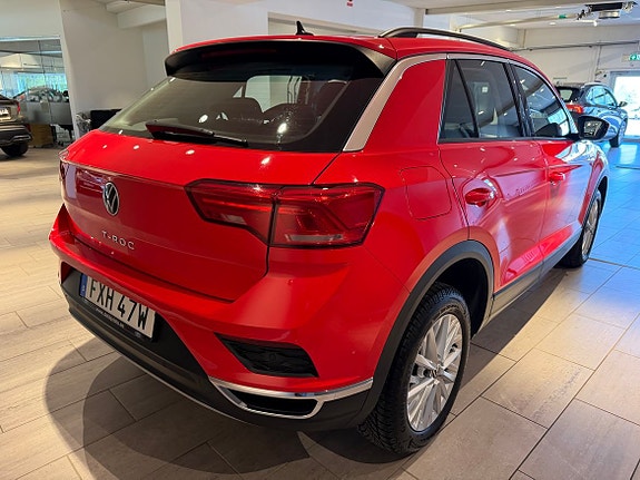 Volkswagen T-Roc 14 of 18