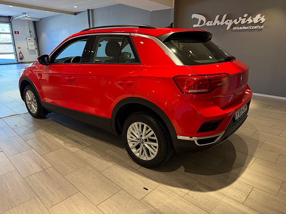 Volkswagen T-Roc 18 of 18