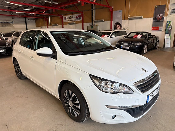 Peugeot 308 3 of 5
