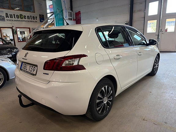 Peugeot 308 7 of 10