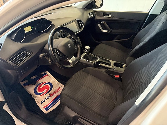Peugeot 308 9 of 10