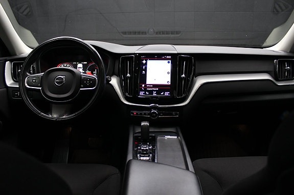 Volvo XC60 14 of 23