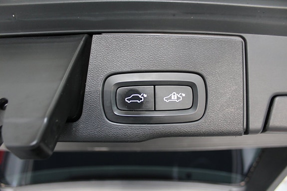Volvo XC60 17 of 23