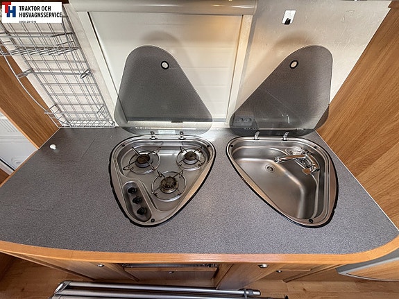Adria CLASSICA 743 UP med dinette och överbäddsskåp -07 17 of 21