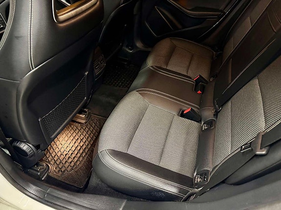 Mercedes-Benz CLA220 10 of 11