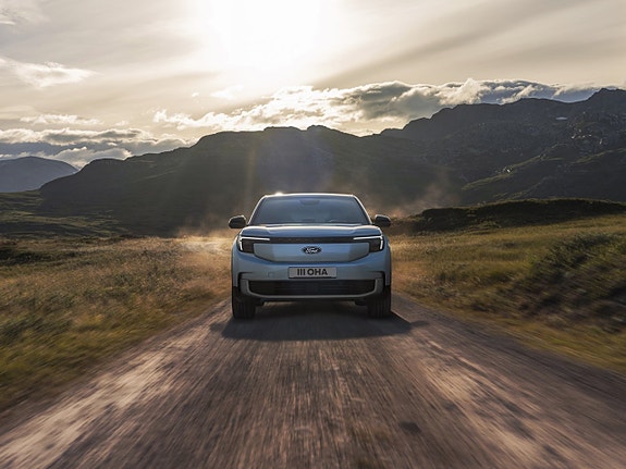Ford Explorer 6 of 9