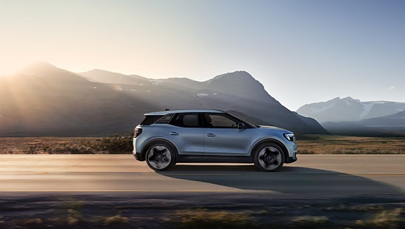 Ford Explorer 3 of 9