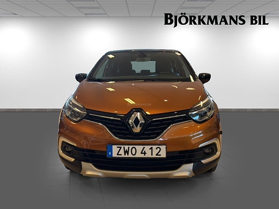 Renault Captur 2 of 5