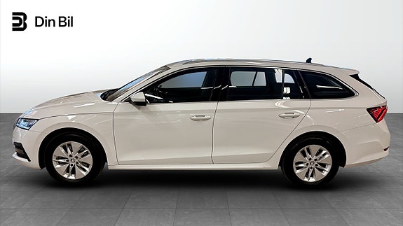 Skoda Octavia 2 of 5