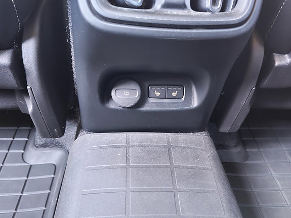 Volvo XC40 18 of 25