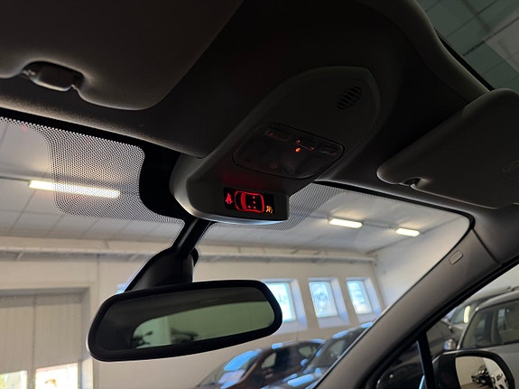 Peugeot 3008 13 of 23