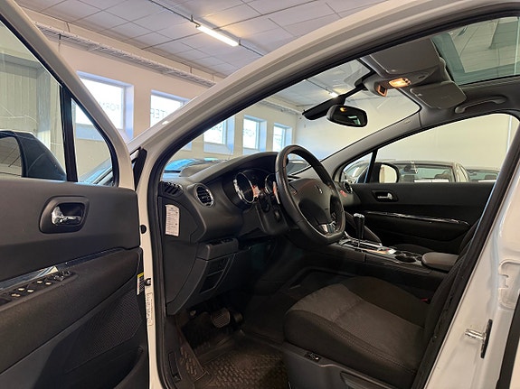 Peugeot 3008 8 of 23