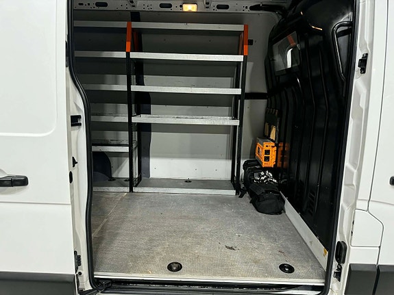 Nissan NV400 6 of 15
