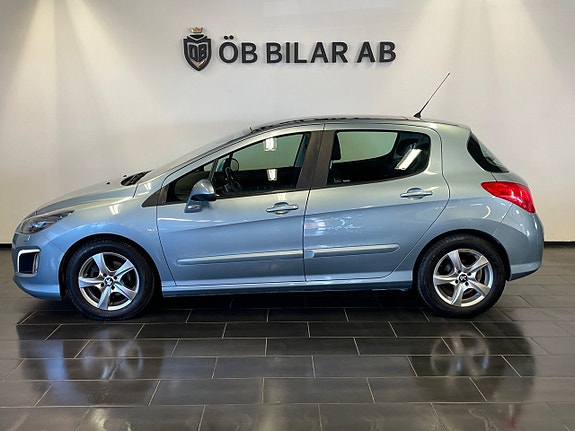 Peugeot 308 4 of 5