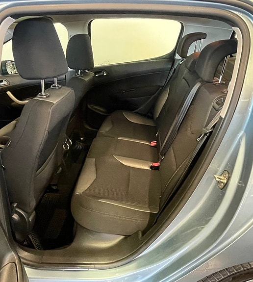 Peugeot 308 7 of 12