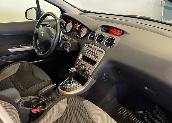 Peugeot 308 9 of 12