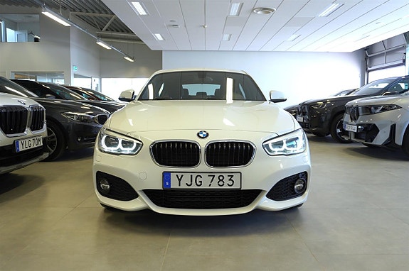 BMW 118d 2 of 5