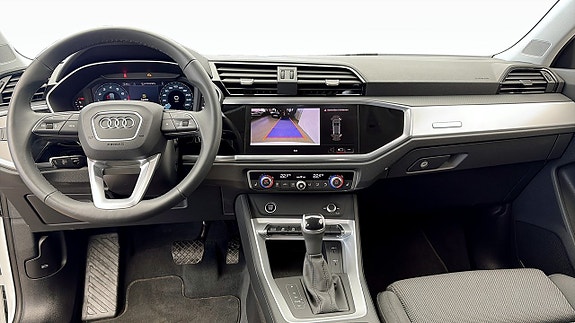 Audi Q3 10 of 13