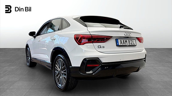 Audi Q3 3 of 5