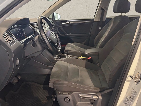 Volkswagen Tiguan Allspace 4 of 5