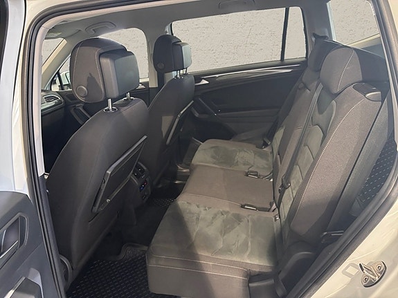 Volkswagen Tiguan Allspace 11 of 16